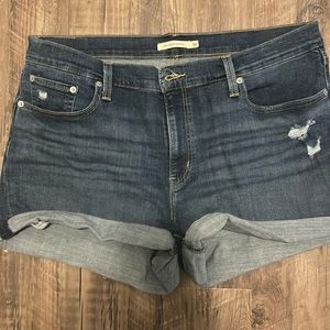 Levi’s shorts